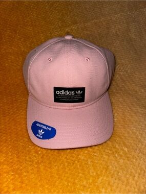 Adidas men’s pink hat NWT